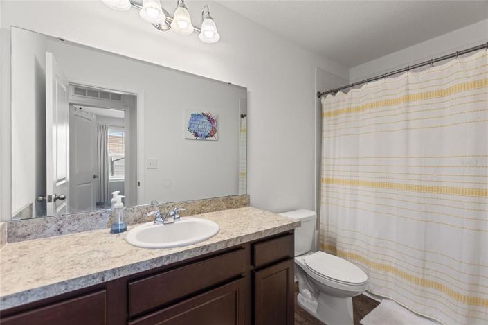 Image No.18-3 Bed Townhouse for sale