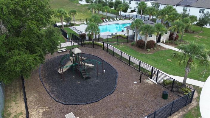 Image No.27-3 Bed Townhouse for sale