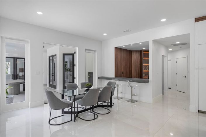 Image No.13-5 Bed Property for sale