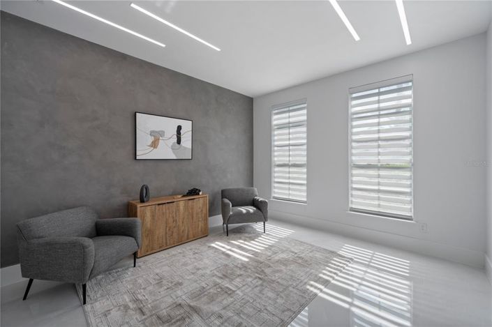 Image No.20-5 Bed Property for sale