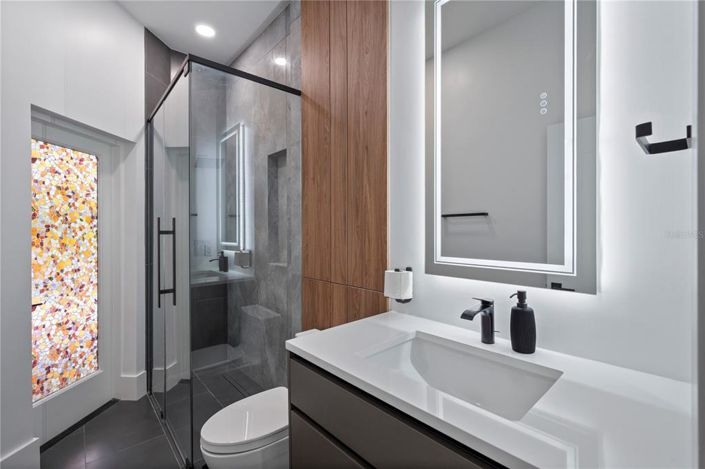 Image No.21-5 Bed Property for sale