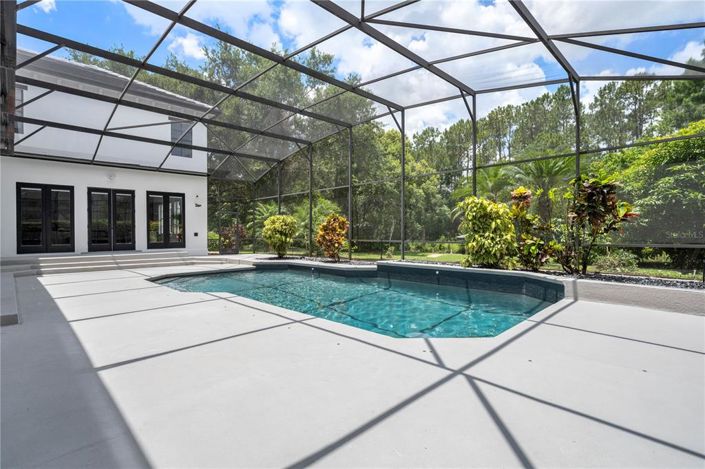 Image No.32-5 Bed Property for sale