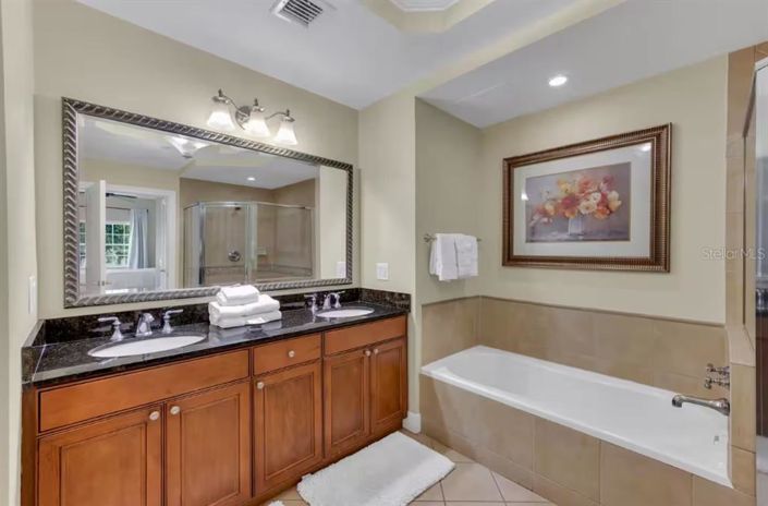 Image No.22-3 Bed Property for sale