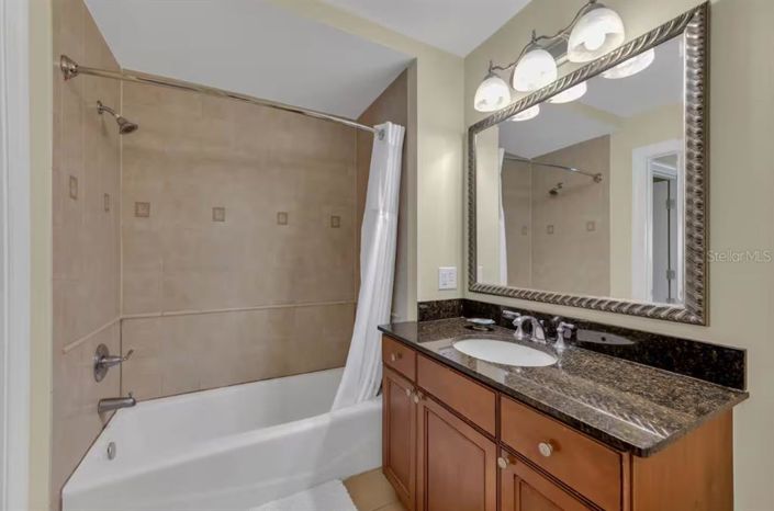 Image No.25-3 Bed Property for sale