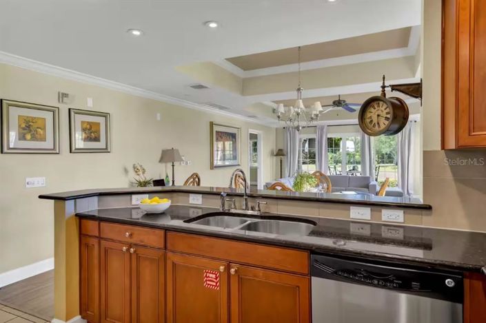 Image No.7-3 Bed Property for sale