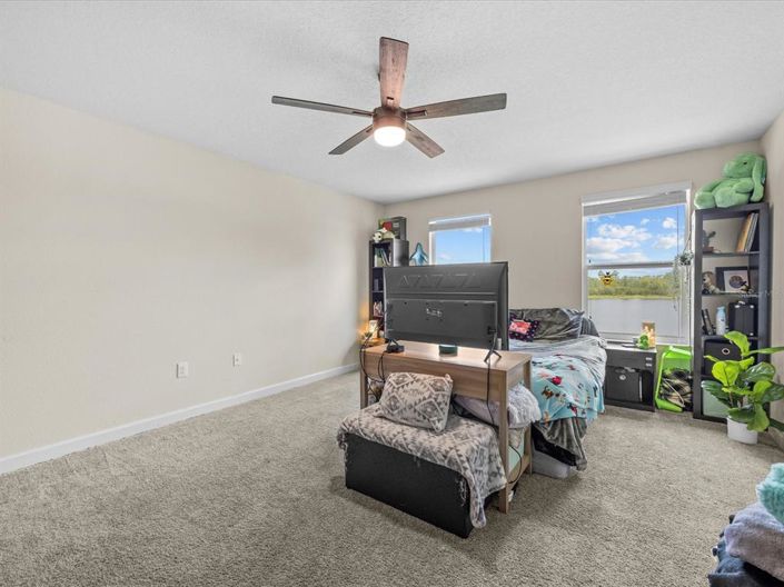 Image No.26-5 Bed Property for sale