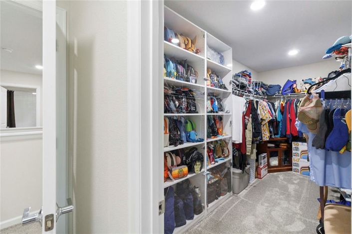 Image No.17-3 Bed Property for sale