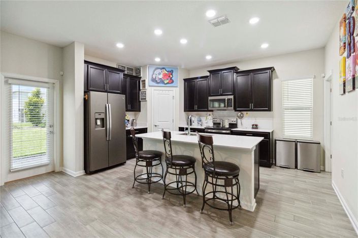 Image No.6-3 Bed Property for sale