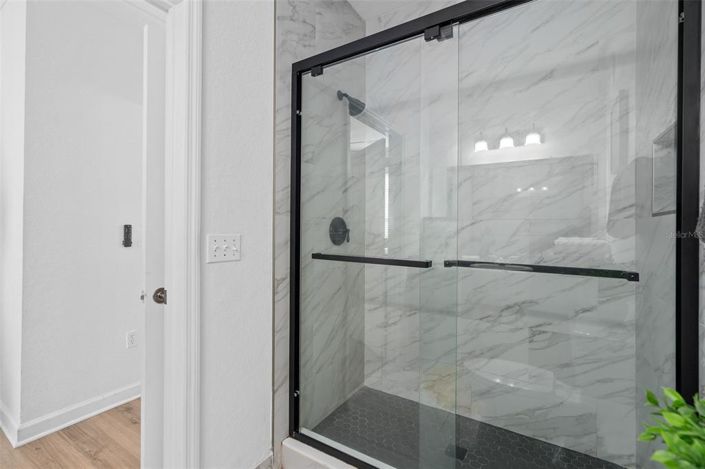 Image No.11-2 Bed Property for sale