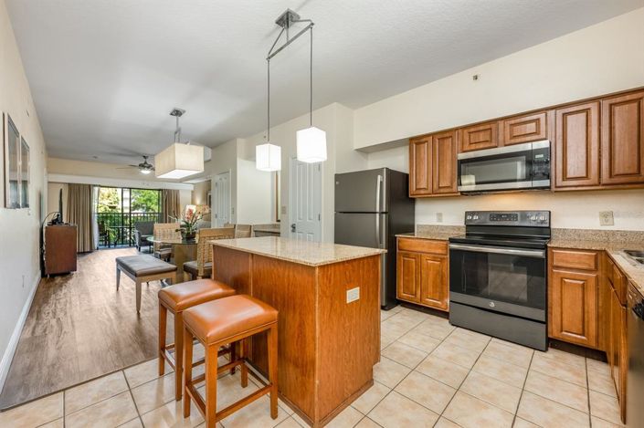 Image No.8-3 Bed Property for sale