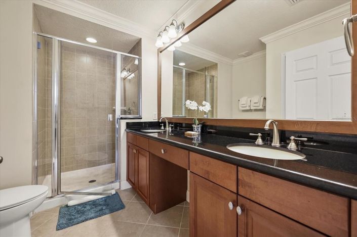 Image No.12-3 Bed Property for sale