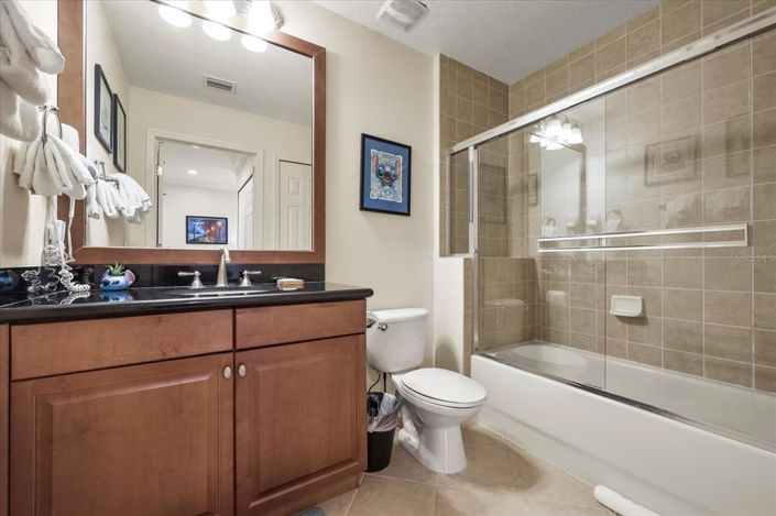 Image No.19-3 Bed Property for sale