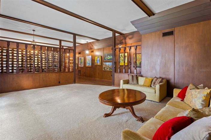 Image No.10-4 Bed Property for sale