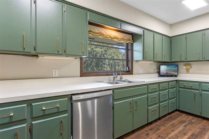 Image No.23-4 Bed Property for sale