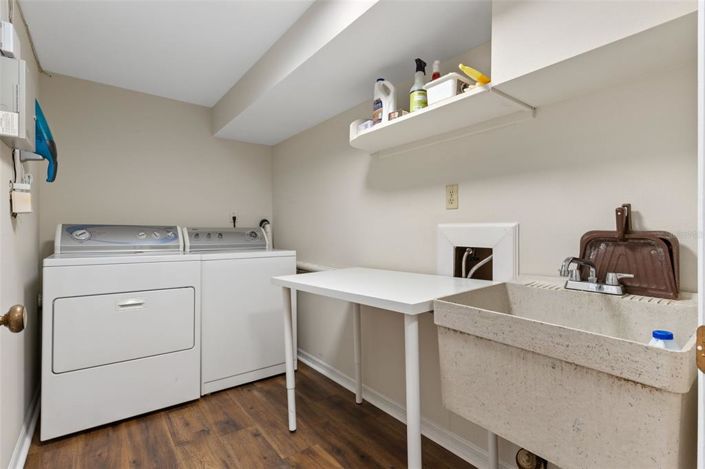 Image No.40-4 Bed Property for sale