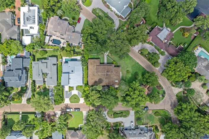 Image No.60-4 Bed Property for sale