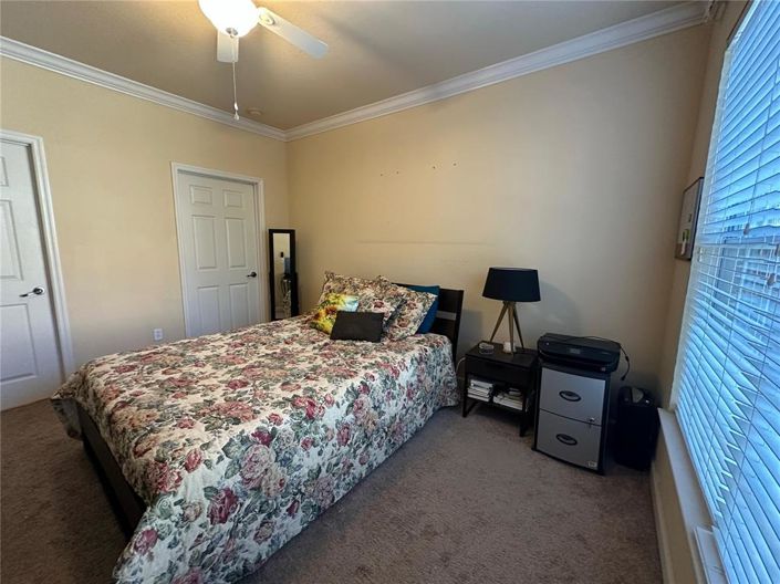 Image No.10-2 Bed Property for sale