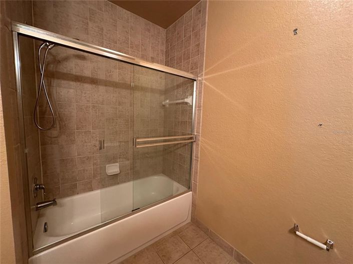 Image No.15-2 Bed Property for sale