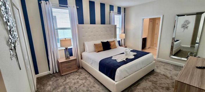 Image No.11-7 Bed Property for sale