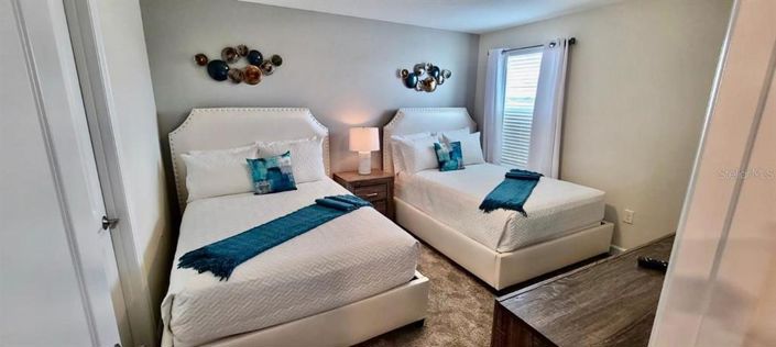 Image No.15-7 Bed Property for sale