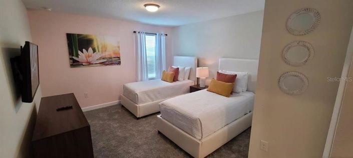 Image No.20-7 Bed Property for sale