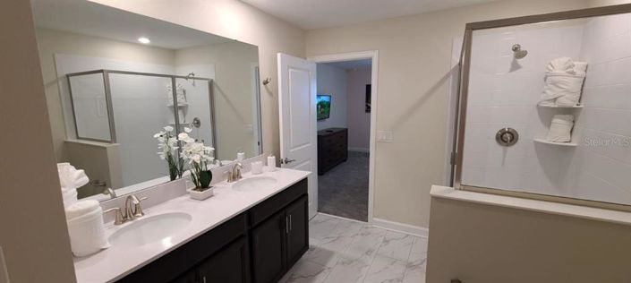 Image No.22-7 Bed Property for sale