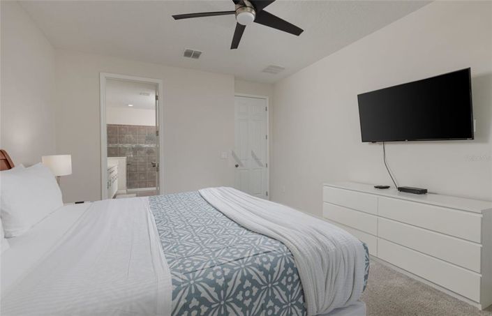 Image No.10-5 Bed Property for sale