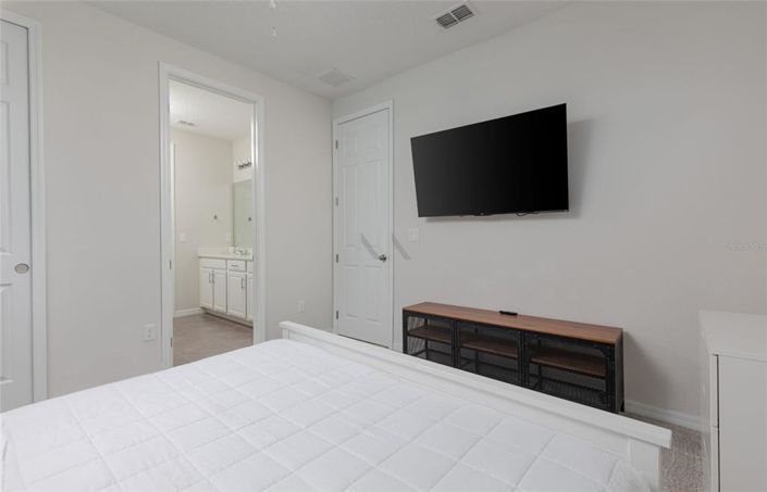 Image No.16-5 Bed Property for sale