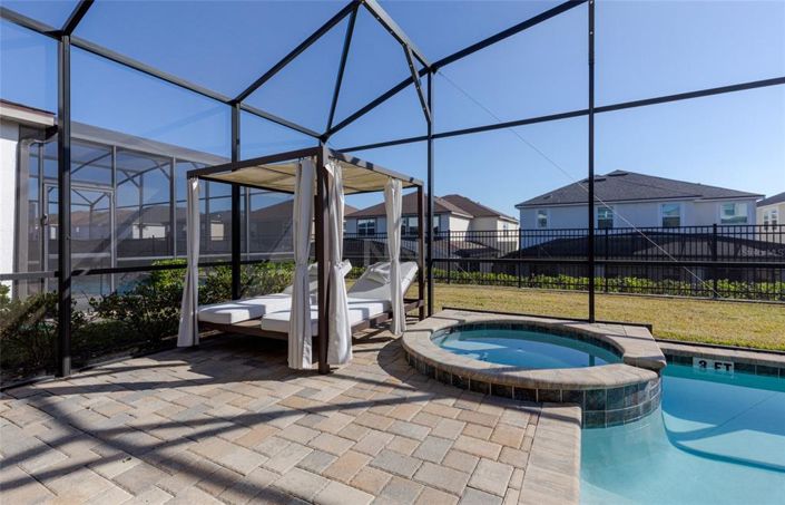 Image No.31-5 Bed Property for sale