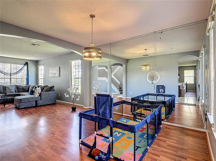 Image No.22-4 Bed Property for sale