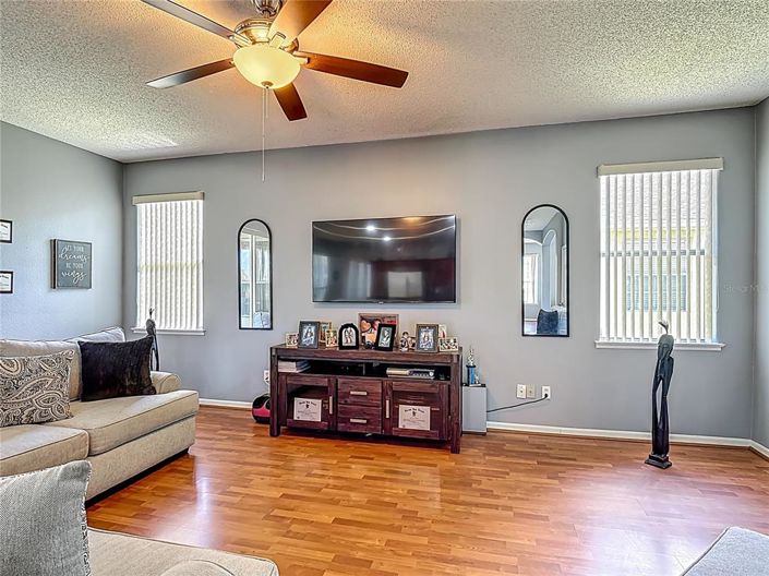 Image No.24-4 Bed Property for sale