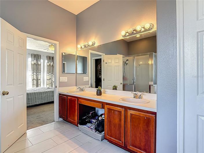 Image No.50-4 Bed Property for sale