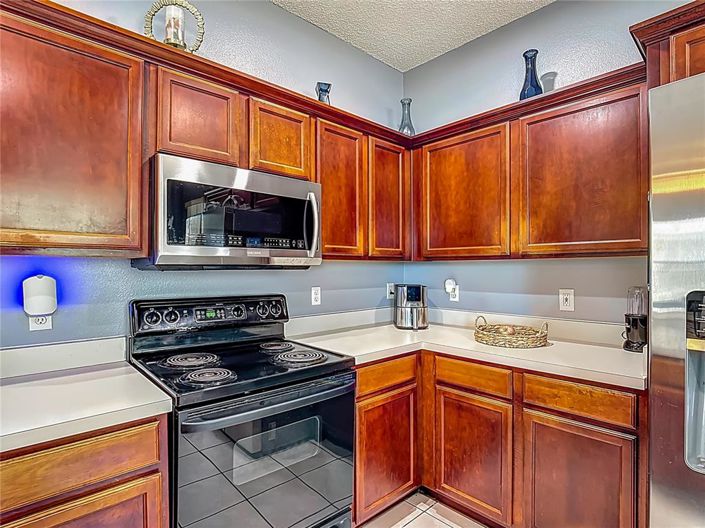 Image No.8-4 Bed Property for sale