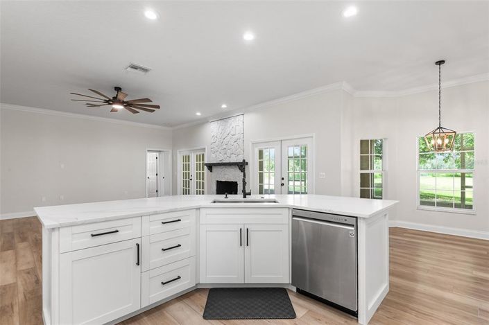 Image No.17-4 Bed Property for sale