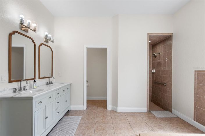 Image No.29-4 Bed Property for sale