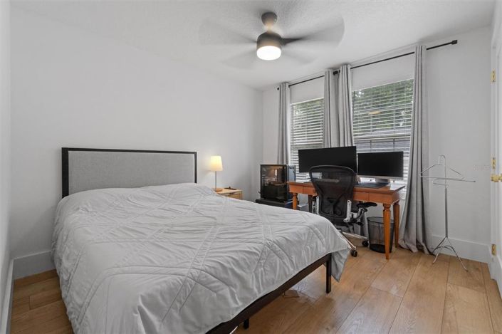 Image No.44-6 Bed Property for sale