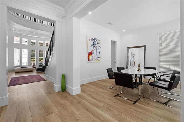 Image No.8-6 Bed Property for sale