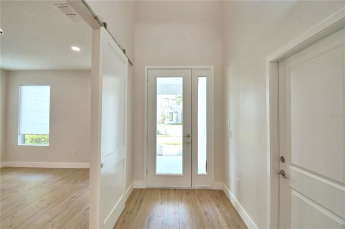 Image No.2-5 Bed Property for sale