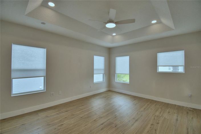 Image No.35-5 Bed Property for sale