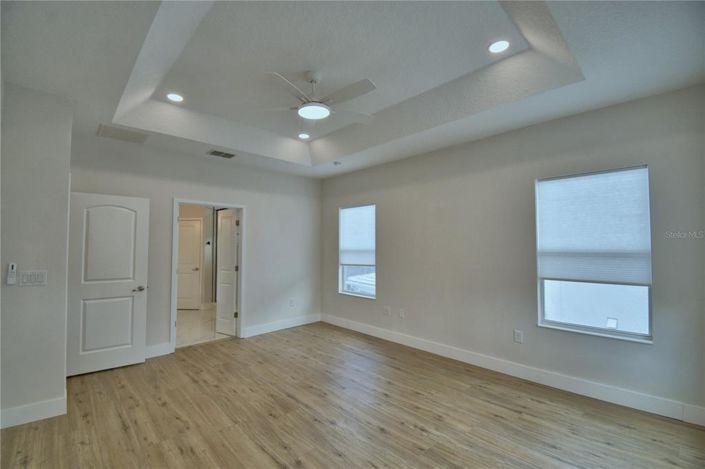 Image No.36-5 Bed Property for sale