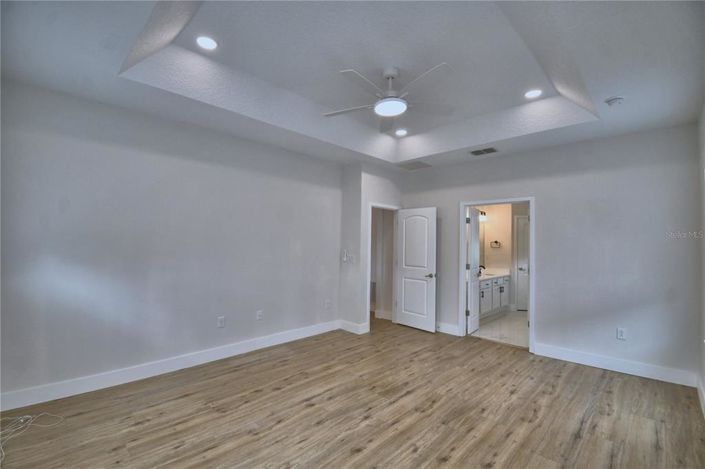 Image No.37-5 Bed Property for sale