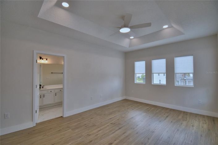 Image No.59-5 Bed Property for sale