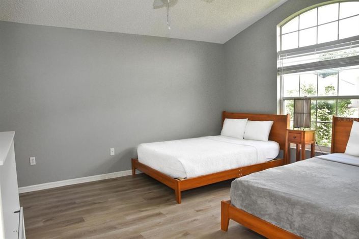 Image No.4-4 Bed Property for sale