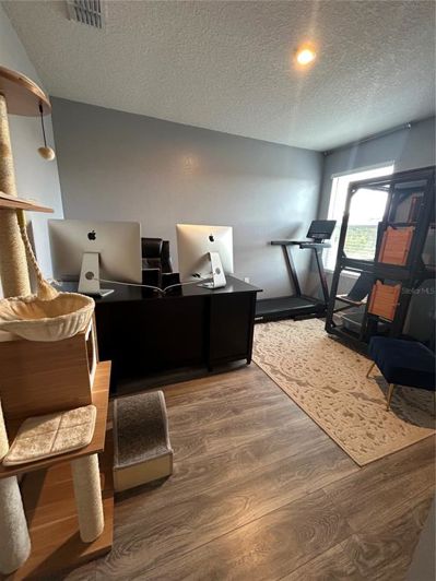 Image No.17-4 Bed Property for sale