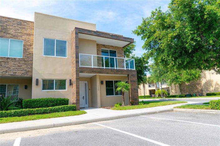 Image No.1-4 Bed Townhouse for sale