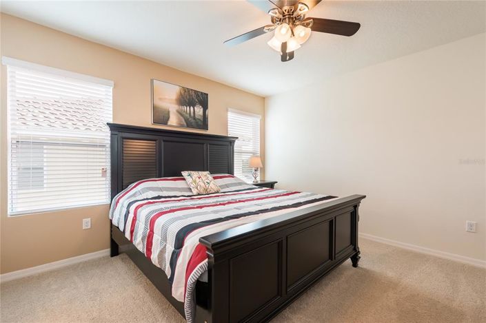 Image No.22-6 Bed Property for sale