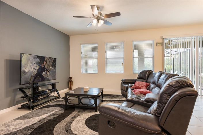 Image No.3-6 Bed Property for sale