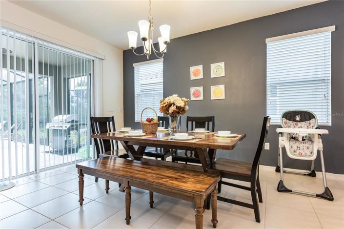 Image No.5-6 Bed Property for sale