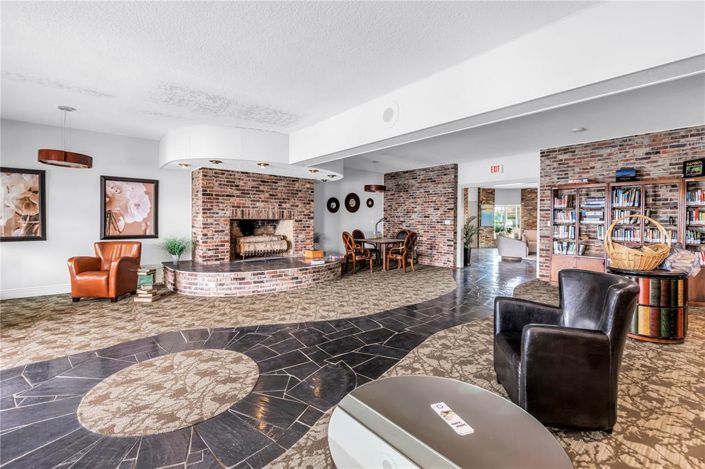 Image No.33-2 Bed Property for sale