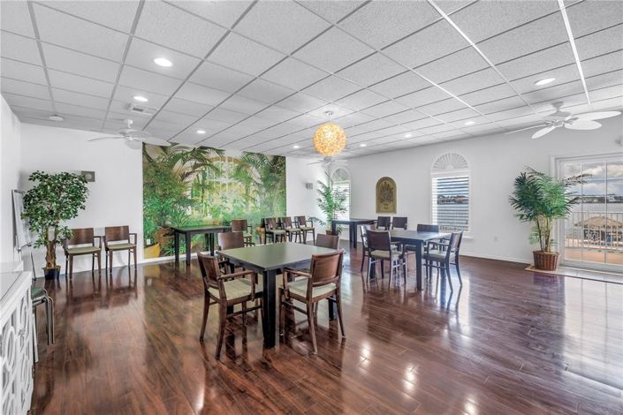 Image No.36-2 Bed Property for sale